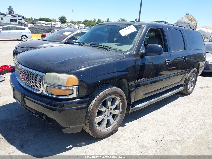 2006 GMC Yukon, Normal Wear & Tear, IAAI, VIN 1GKFK66U16J136100 — photo 2