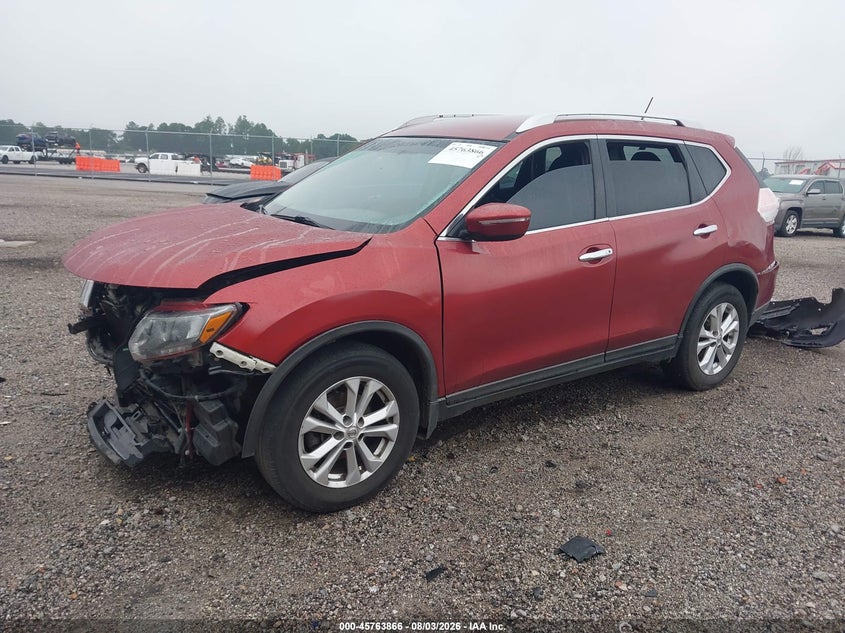 2015 NISSAN ROGUE auction photo 2