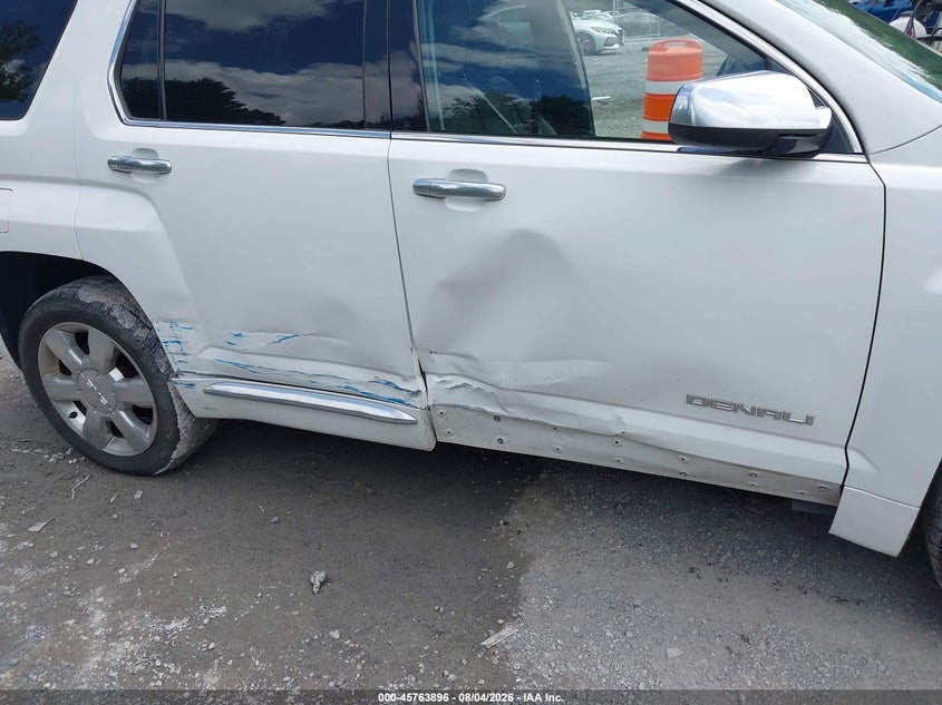 2015 GMC TERRAIN auction photo 6