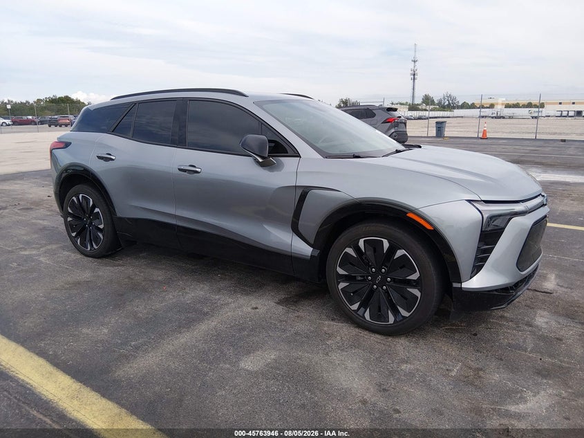 2024 CHEVROLET BLAZER EV auction photo 1
