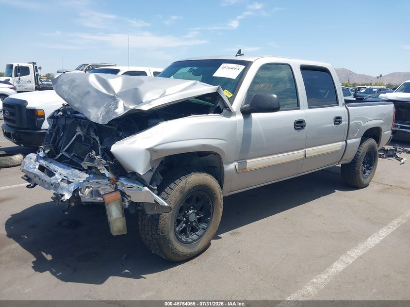 2006 Chevrolet Silverado, Front End, IAAI, VIN 2GCEC13T061226531 — photo 2