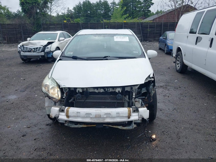 2014 TOYOTA PRIUS auction photo 6