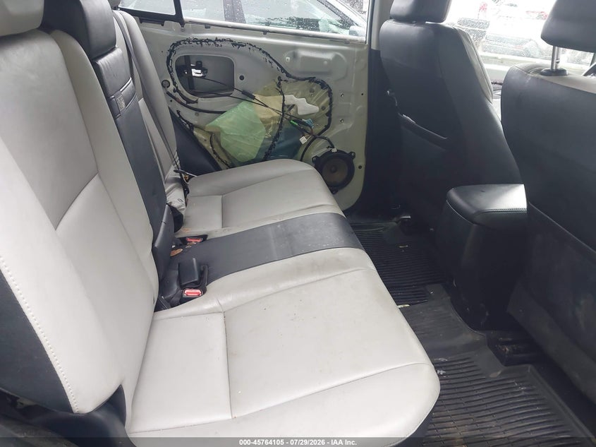TOYOTA RAV4 HYBRID - zdjęcie 8