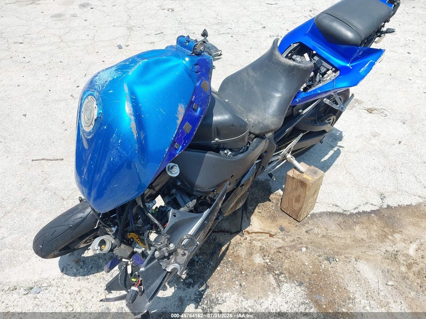2002 YAMAHA YZFR1 auction photo 2