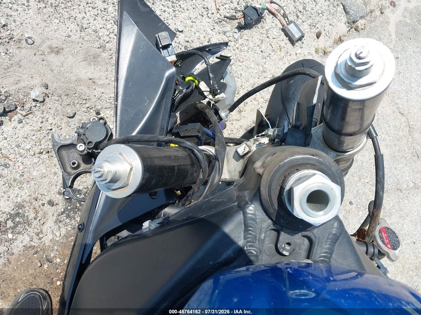 2002 YAMAHA YZFR1 auction photo 7