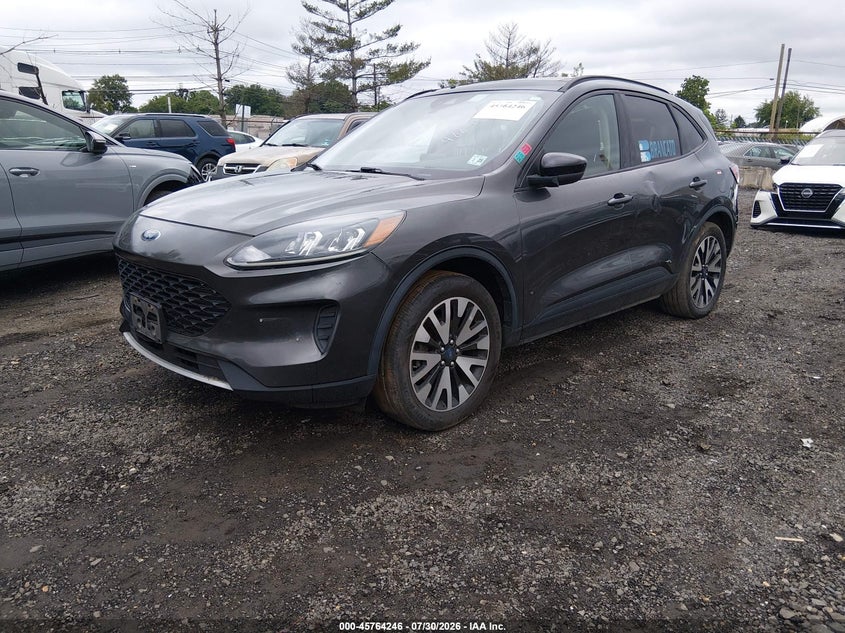 Vin: 1fmcu9bz3lua48831, lot: 46262995, ford escape se sport hybrid 20202