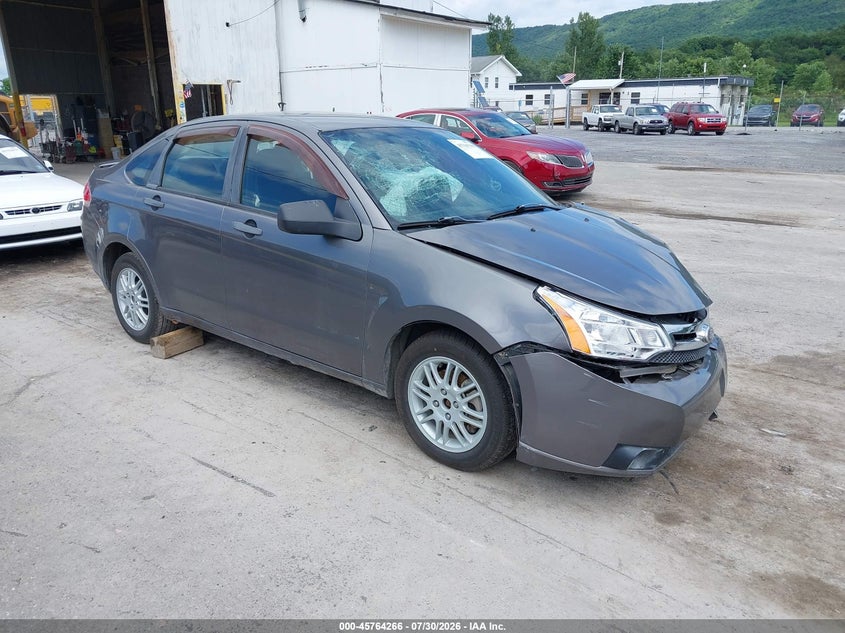 Vin: 1fahp3fn3bw104958, lot: 46263015, ford focus se 2011 img_1