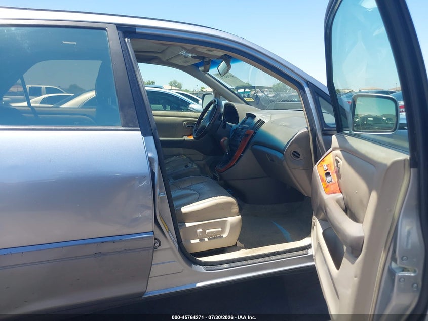 2002 LEXUS RX 300 auction photo 5