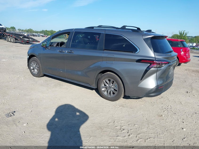 TOYOTA SIENNA - zdjęcie 3