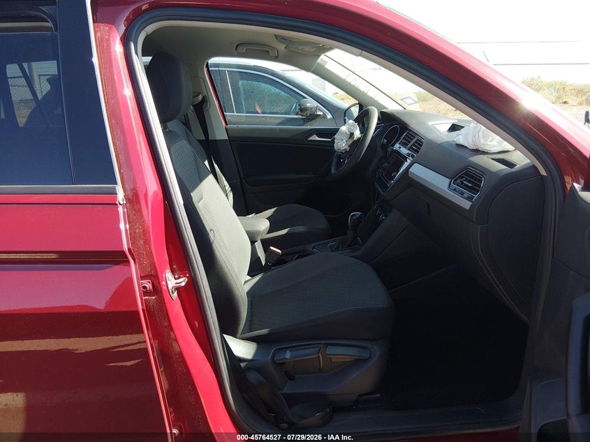 2019 VOLKSWAGEN TIGUAN auction photo 5