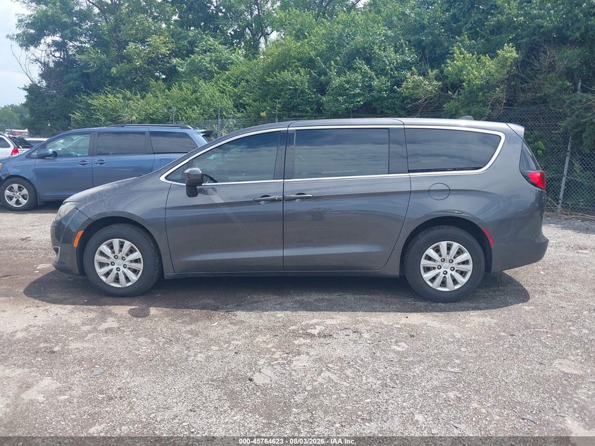 CHRYSLER PACIFICA - zdjęcie 14