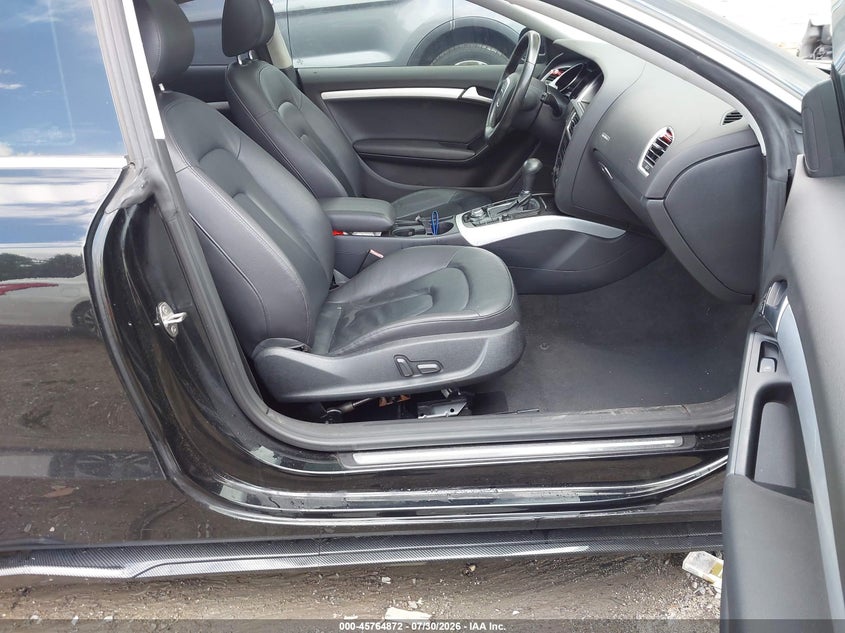 2011 AUDI A5 auction photo 5