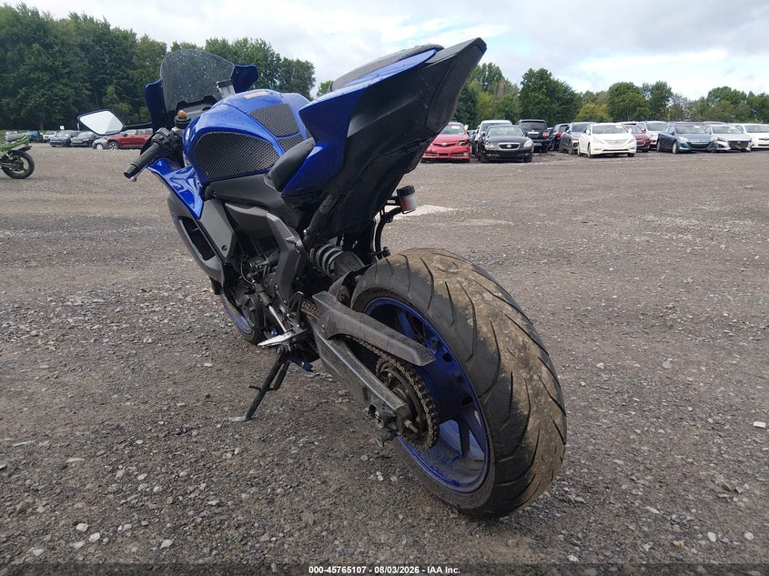 2022 YAMAHA YZFR7 — zdjęcie 3
