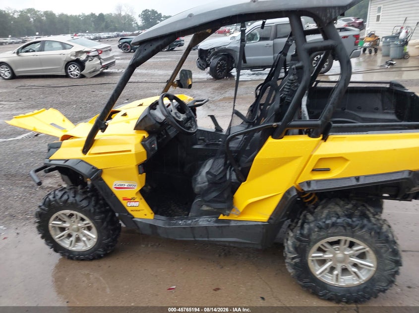 CAN-AM COMMANDER 2014