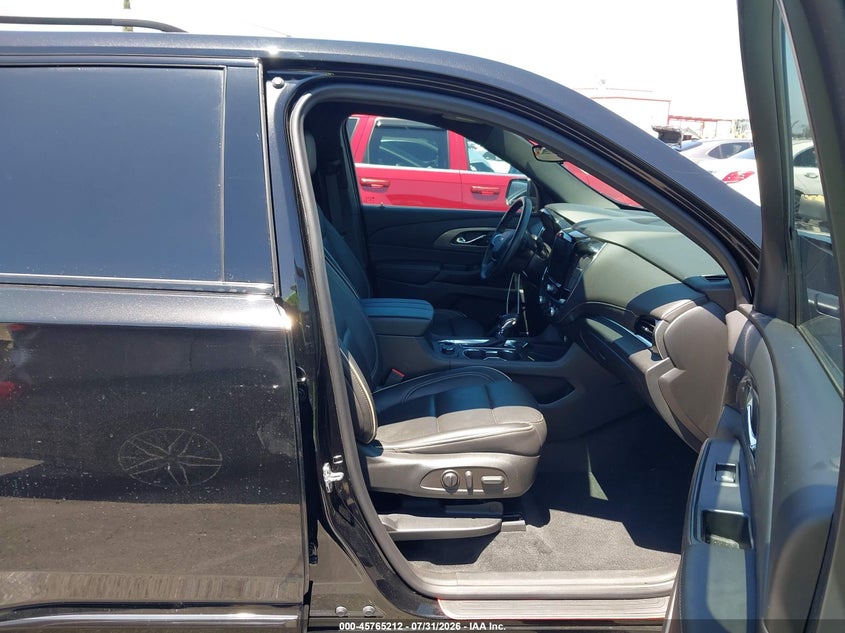 2023 CHEVROLET TRAVERSE auction photo 5