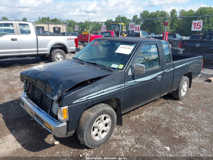 1996 NISSAN TRUCK auction photo 2