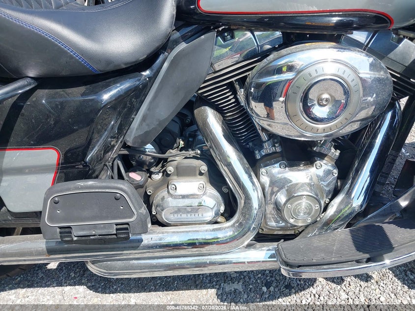 2011 HARLEY-DAVIDSON FLHTCU auction photo 8