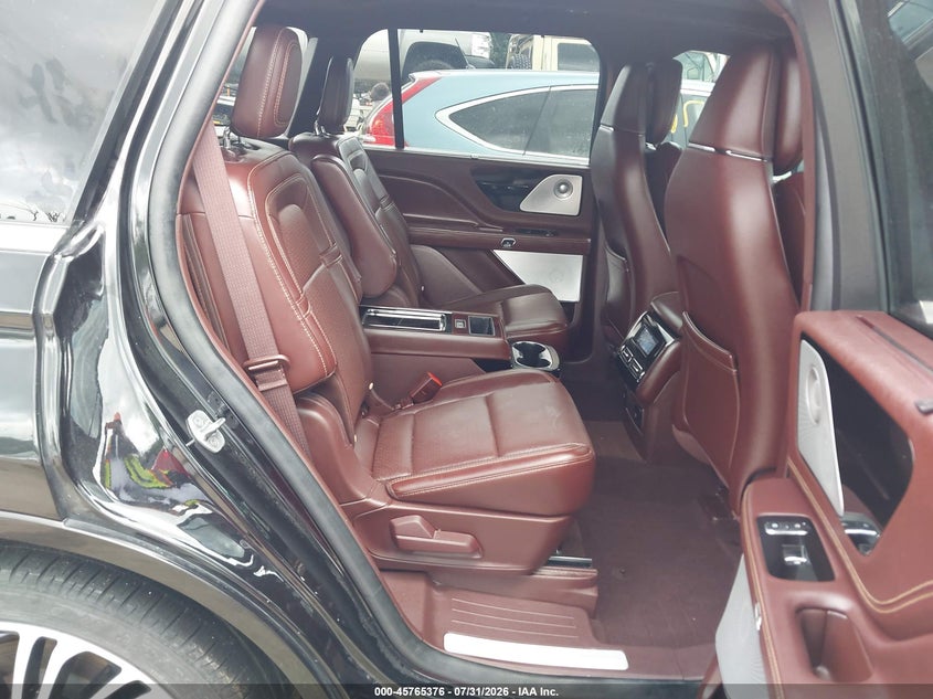 2022 LINCOLN AVIATOR auction photo 8