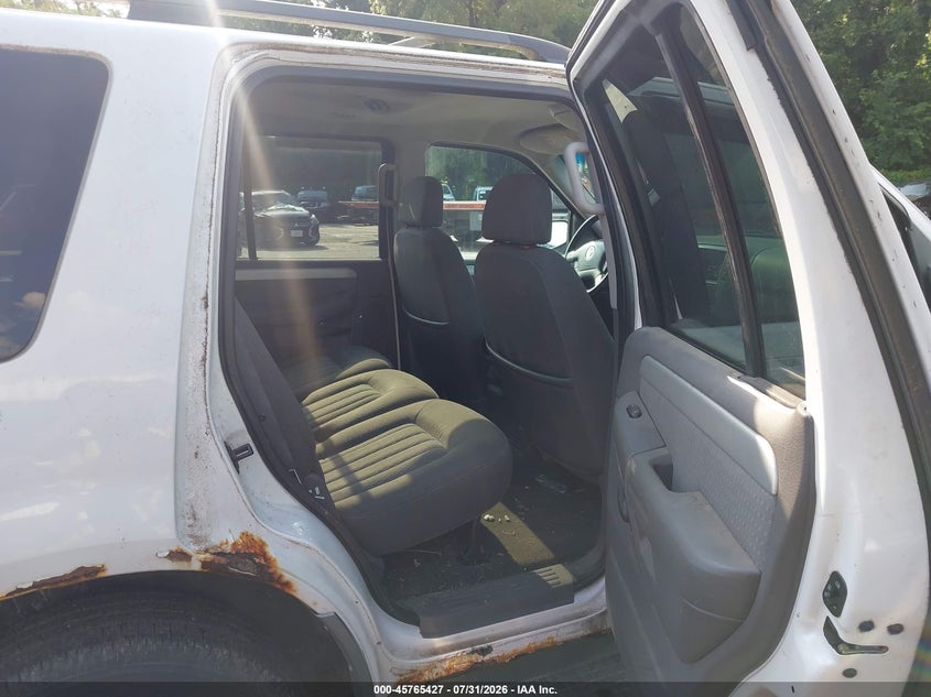 2002 MERCURY MOUNTAINEER auction photo 8