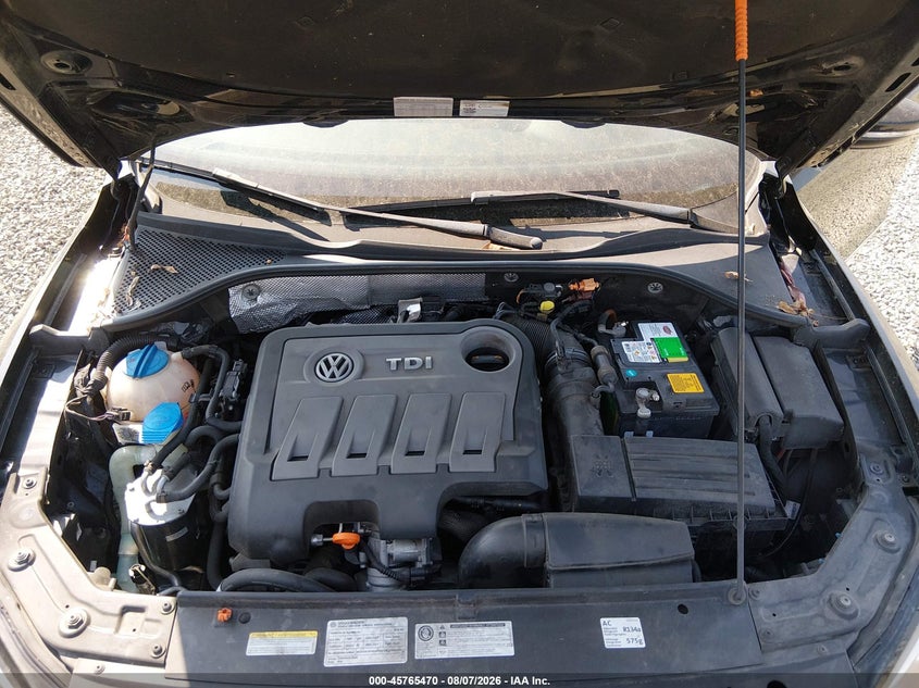 2012 VOLKSWAGEN PASSAT SEDAN 2.0L I-4 DI, DOHC, TURBO, 140HP