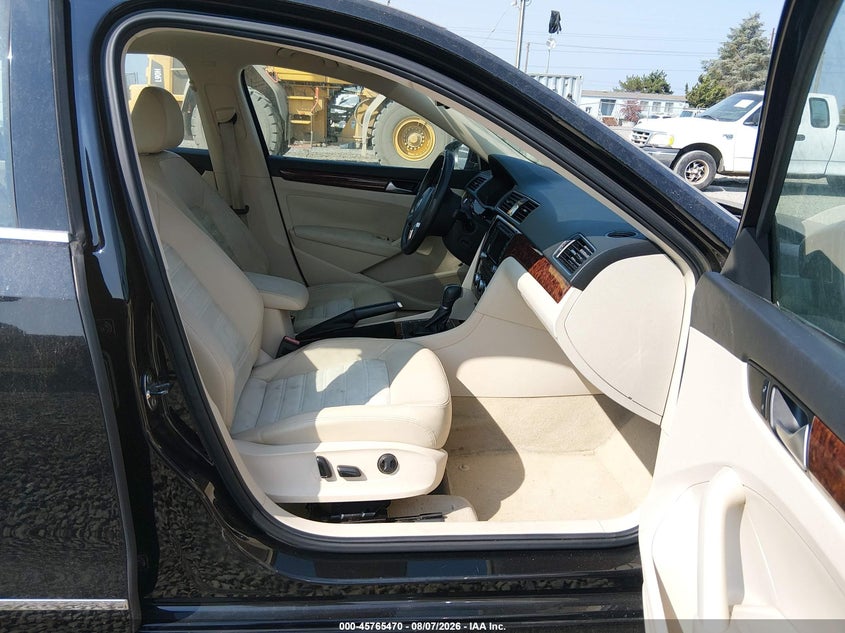 2012 VOLKSWAGEN PASSAT SEDAN 2.0L I-4 DI, DOHC, TURBO, 140HP