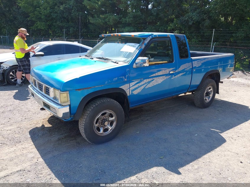 1995 NISSAN TRUCK auction photo 2