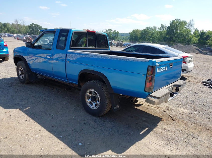 1995 NISSAN TRUCK auction photo 3