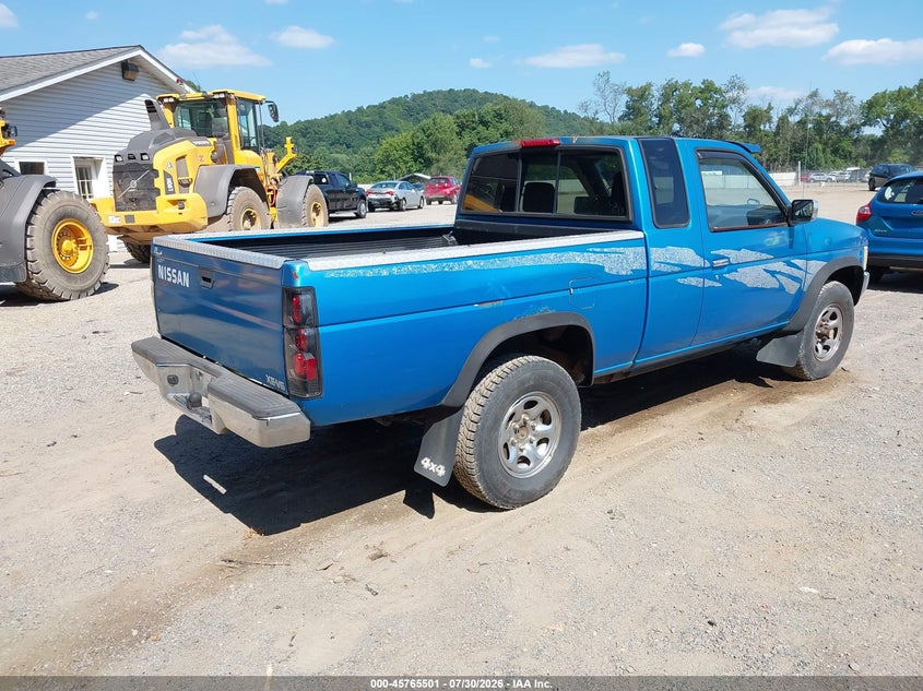1995 NISSAN TRUCK auction photo 4