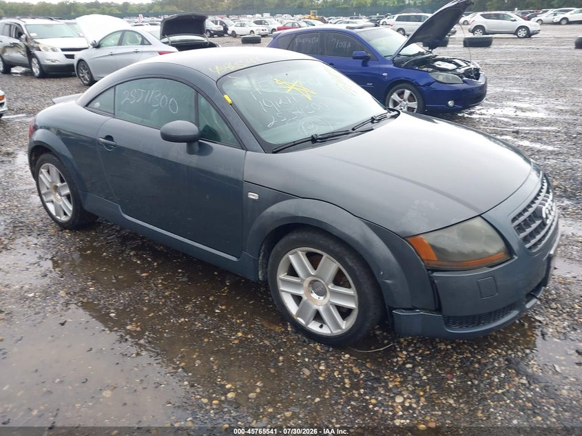 2004 AUDI TT auction photo 1