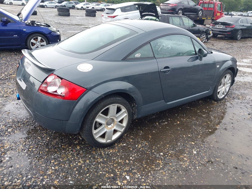 2004 AUDI TT auction photo 4