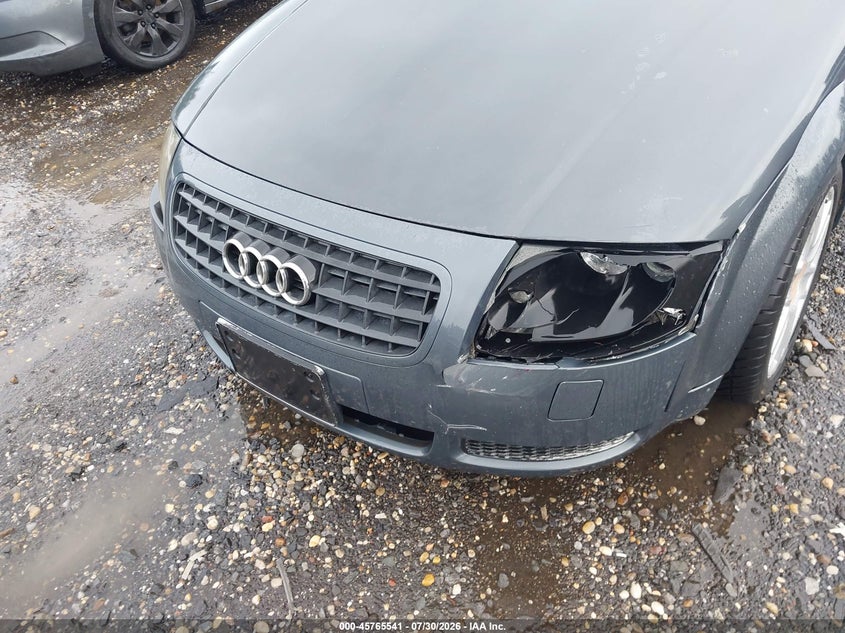 2004 AUDI TT auction photo 6