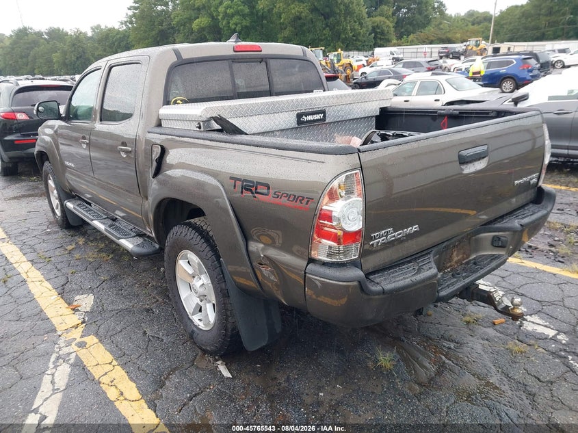 2015 TOYOTA TACOMA auction photo 3