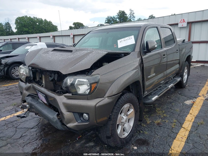2015 TOYOTA TACOMA auction photo 6