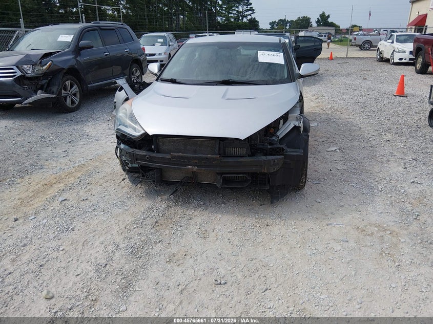 2013 HYUNDAI VELOSTER auction photo 6