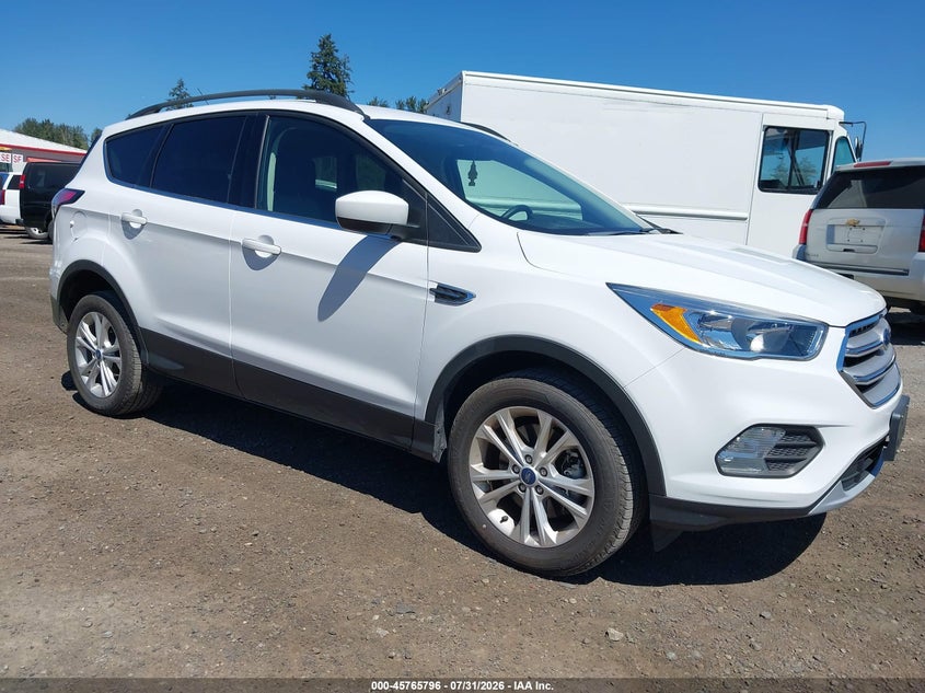 Vin: 1fmcu9gd4jud31166, lot: 46264545, ford escape se 2018 img_1