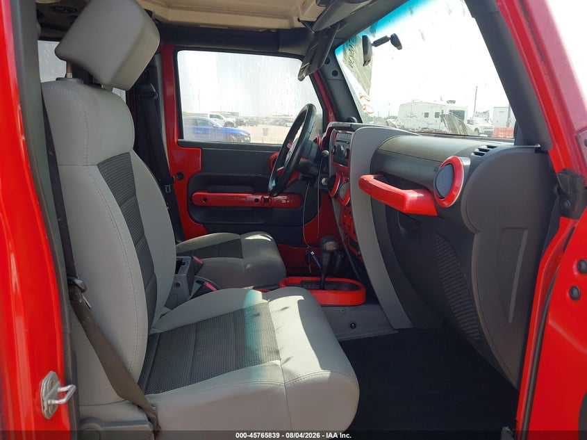 2010 JEEP WRANGLER UNLIMITED auction photo 5