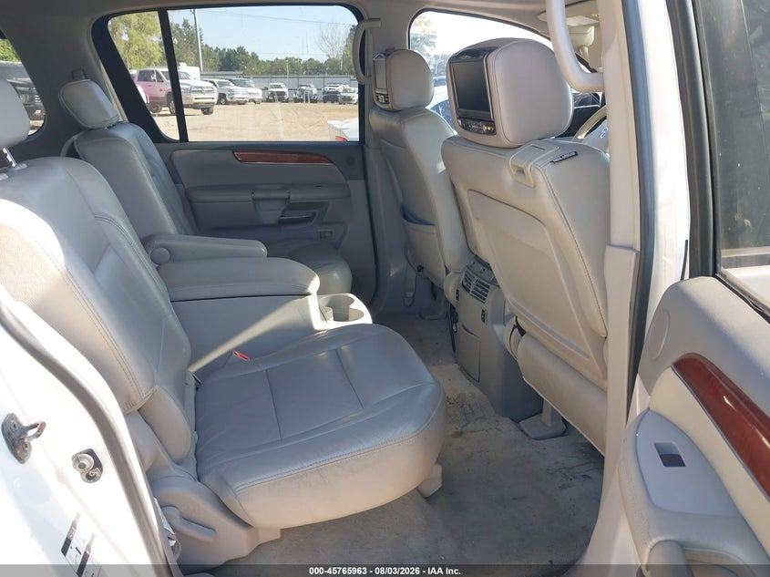 2010 INFINITI QX56 auction photo 8
