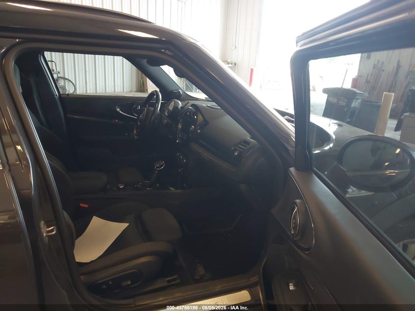 2017 MINI CLUBMAN auction photo 5
