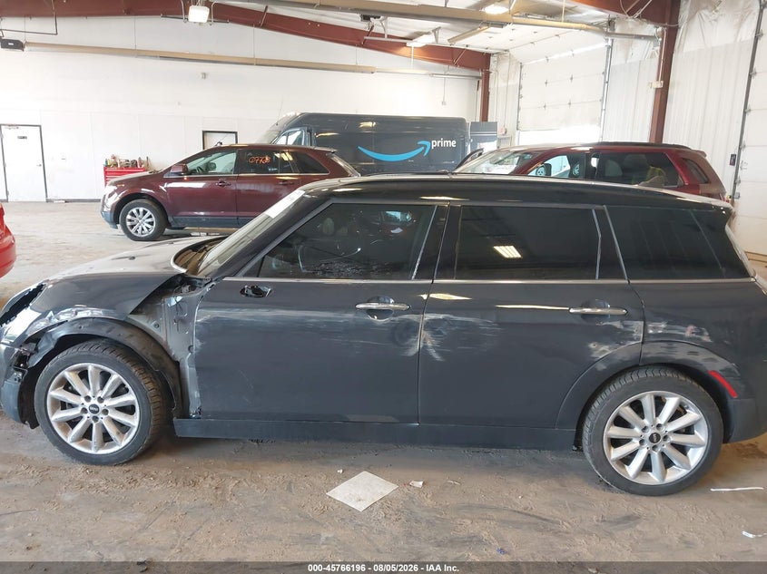 2017 MINI CLUBMAN auction photo 6