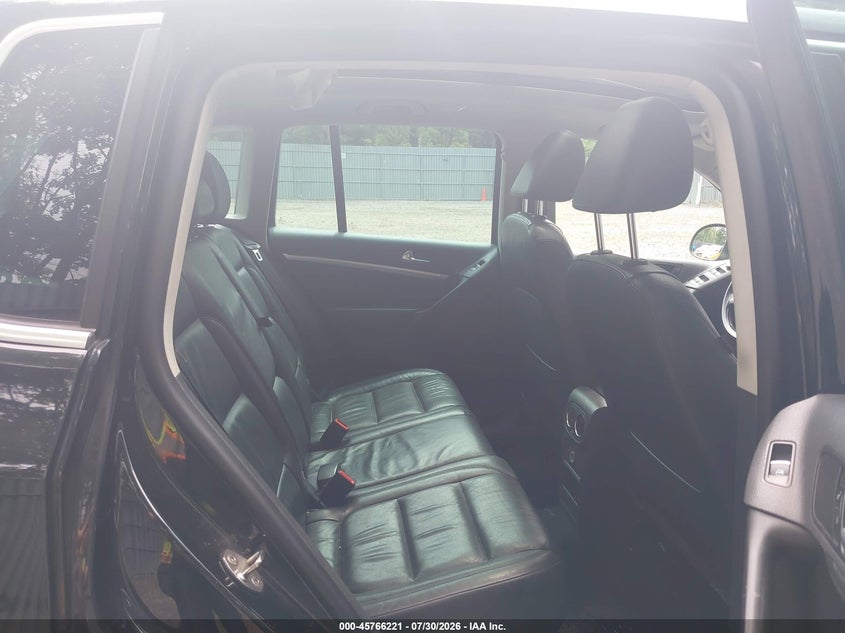 2013 VOLKSWAGEN TIGUAN auction photo 8