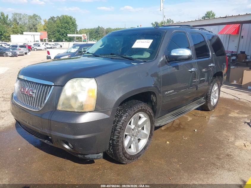 2010 GMC YUKON auction photo 2