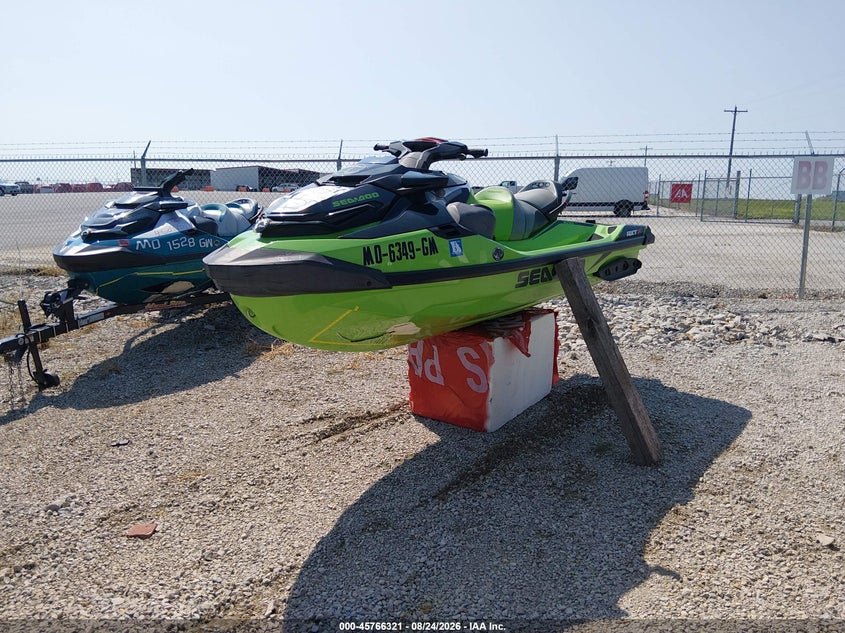 2020 SEADOO RXT-X 300 auction photo 2