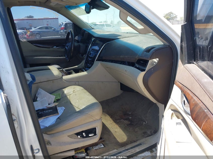 2016 CADILLAC ESCALADE ESV auction photo 5