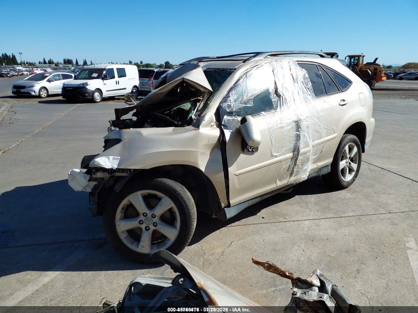 2004 Lexus RX, Right Side, IAAI, VIN JTJHA31U540063620 — photo 2