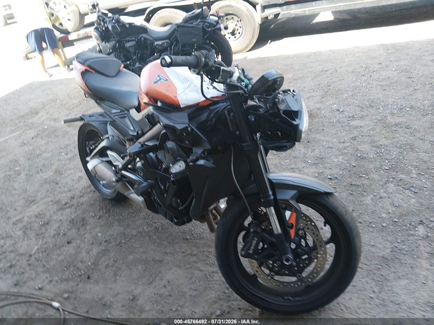 2025 Triumph Motorcycle Street Triple