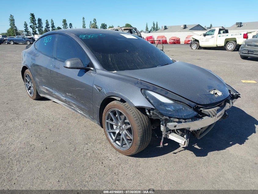 TESLA MODEL 3 - zdjęcie 1