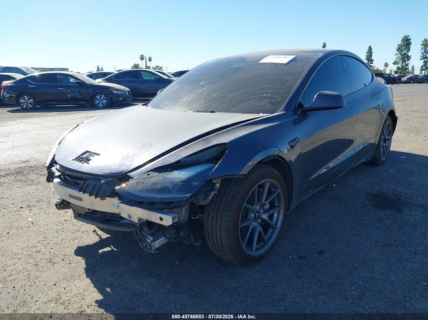 TESLA MODEL 3 - zdjęcie 2