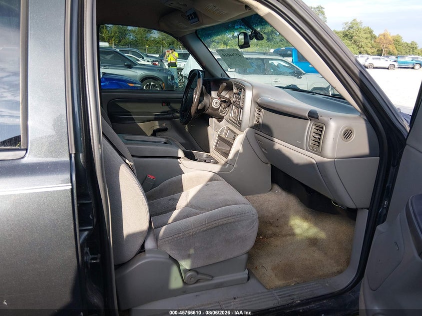 2003 CHEVROLET SUBURBAN 1500 auction photo 5