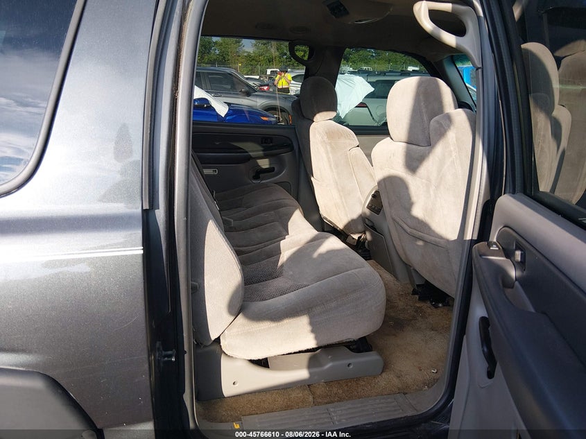 2003 CHEVROLET SUBURBAN 1500 auction photo 8