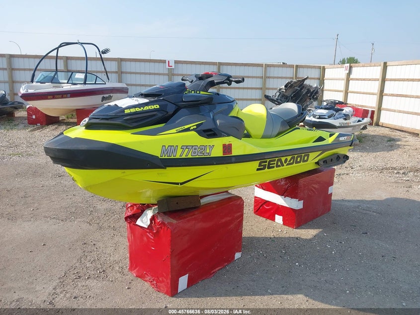2019 SEA DOO RXT-300 auction photo 2